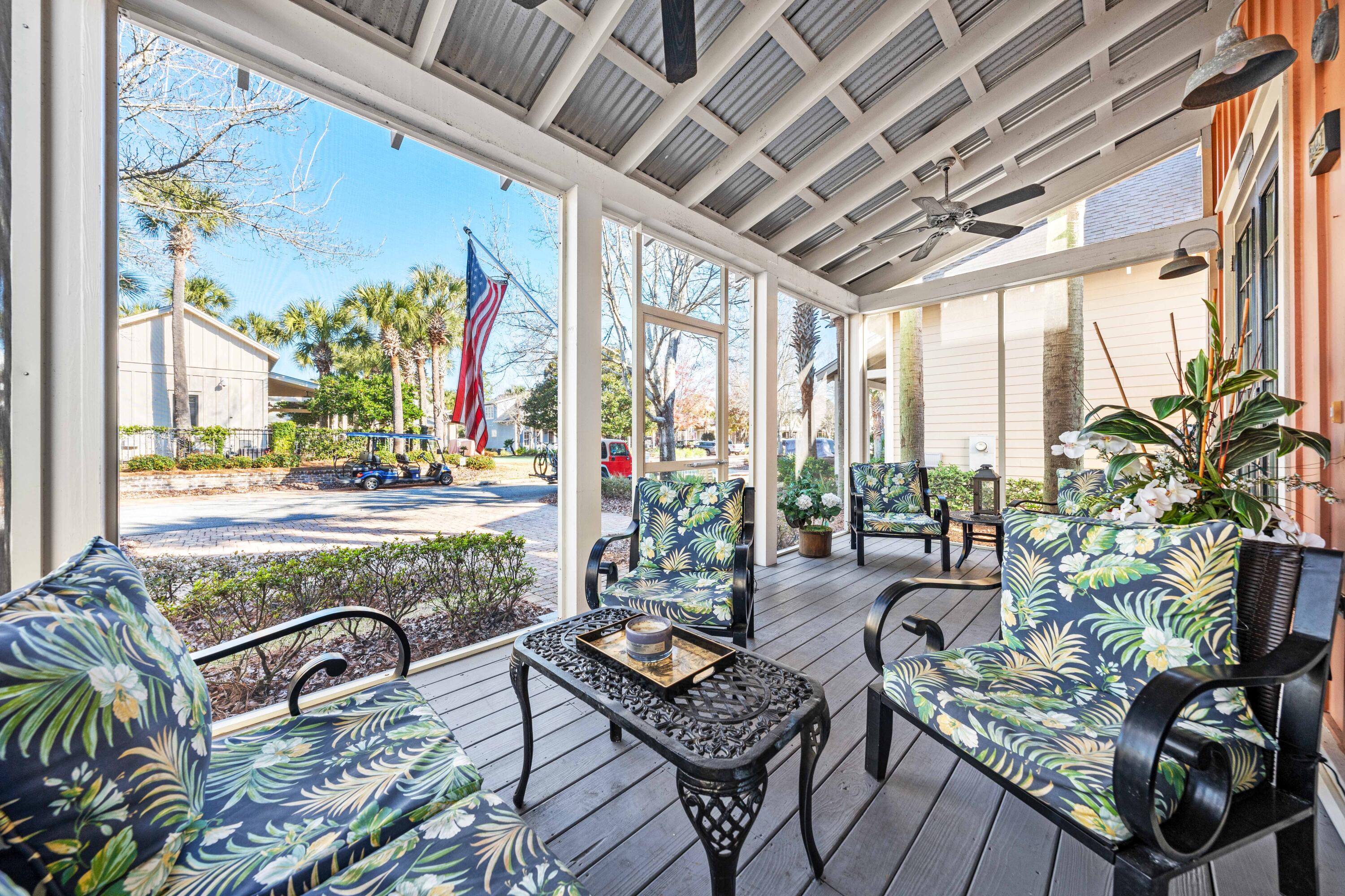 BUNGALOS AT SANDESTIN - Residential