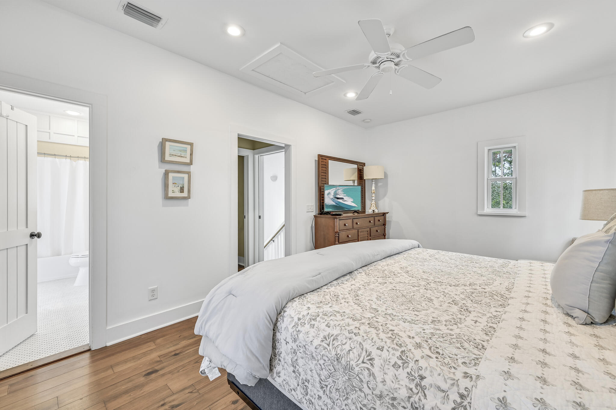 MAGNOLIA COTTAGES - Residential