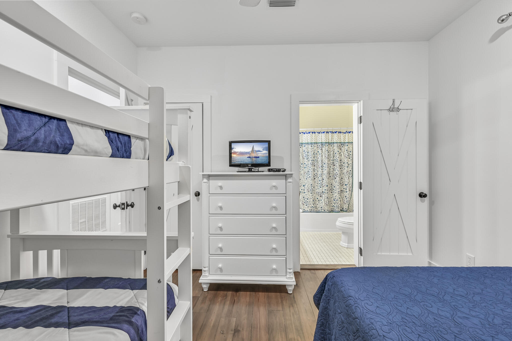 MAGNOLIA COTTAGES - Residential