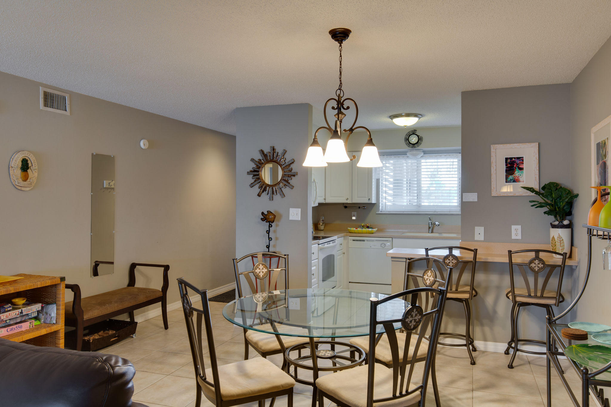 SUNDOWN CONDO - Residential