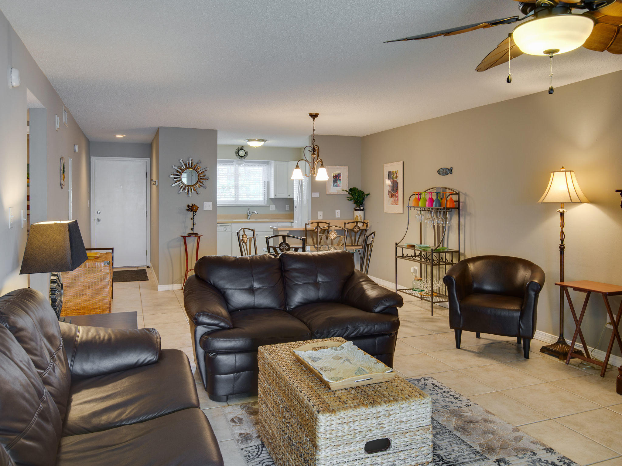 SUNDOWN CONDO - Residential