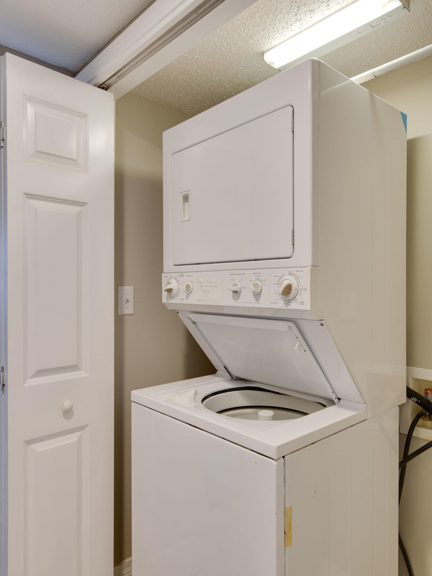 SUNDOWN CONDO - Residential