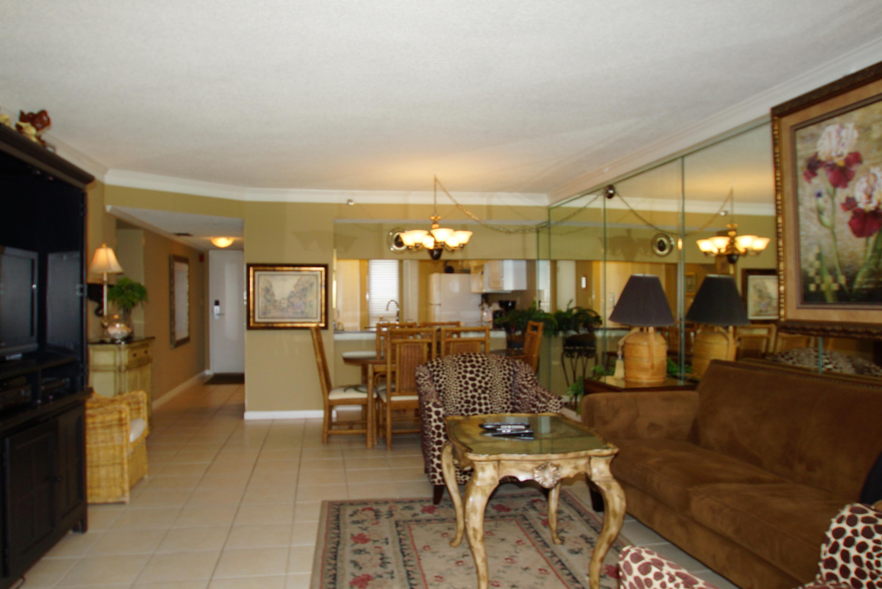 EMERALD TOWERS CONDO - Residential