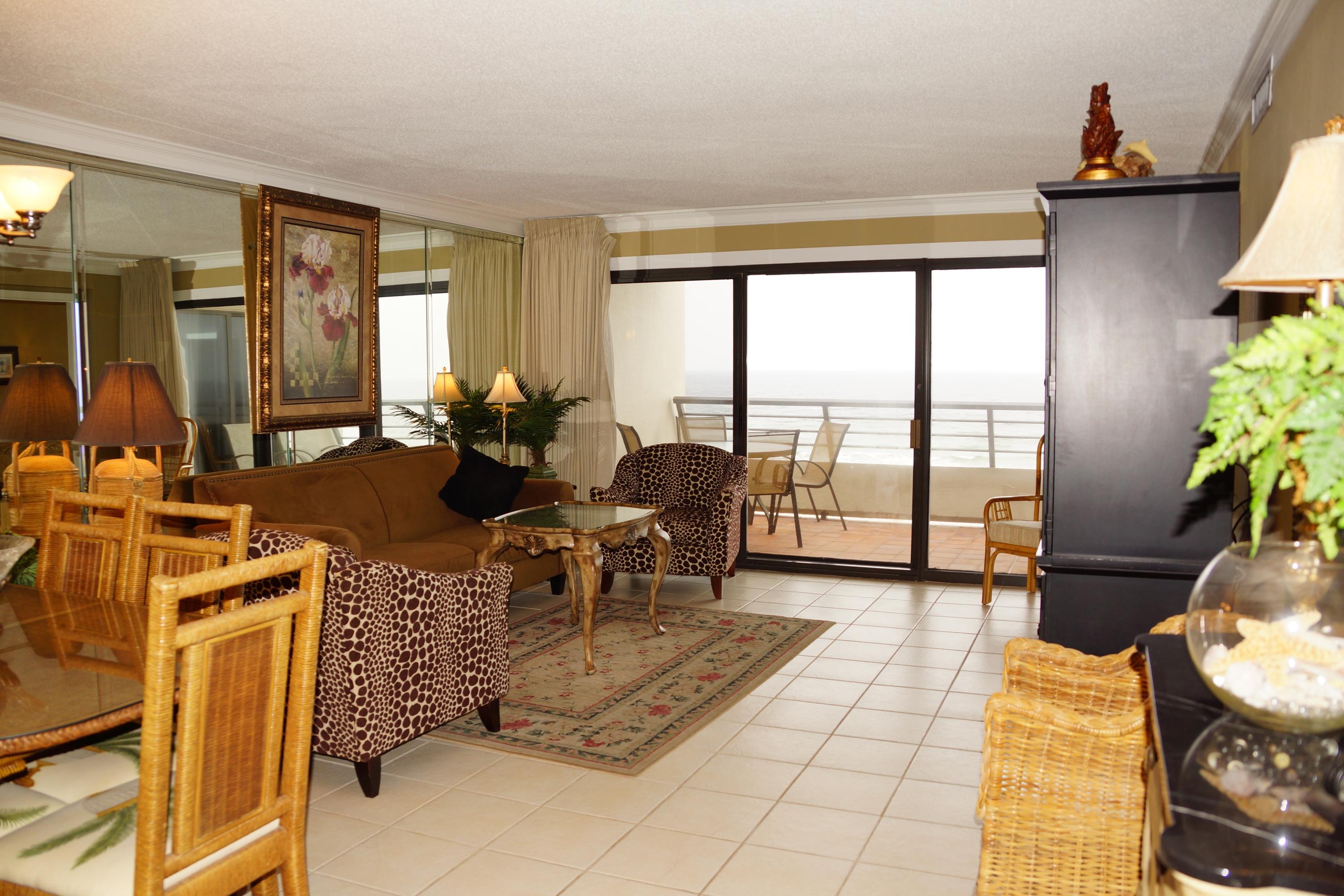 EMERALD TOWERS CONDO - Residential