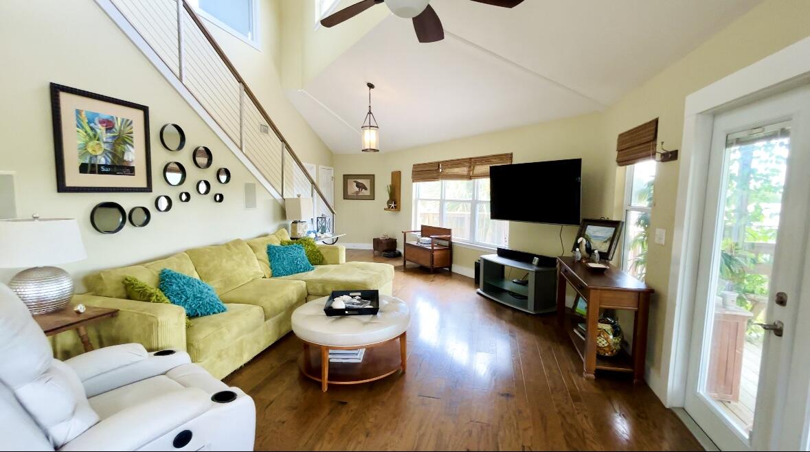 BAY GROVE - Residential