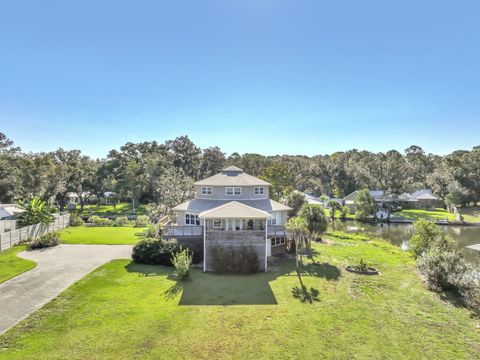 Photo of 284 Grove Lane, Freeport, FL 32439 (MLS # 987602) Photo of 284 Grove Lane, Freeport, FL 32439 (MLS # 987602)