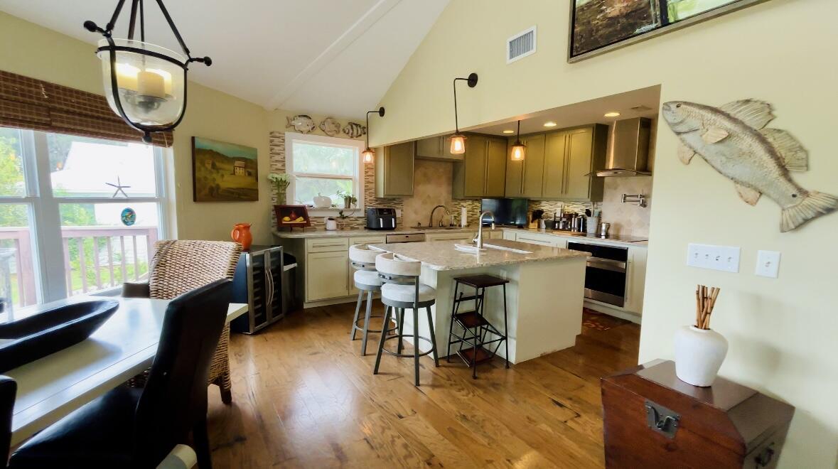 BAY GROVE - Residential