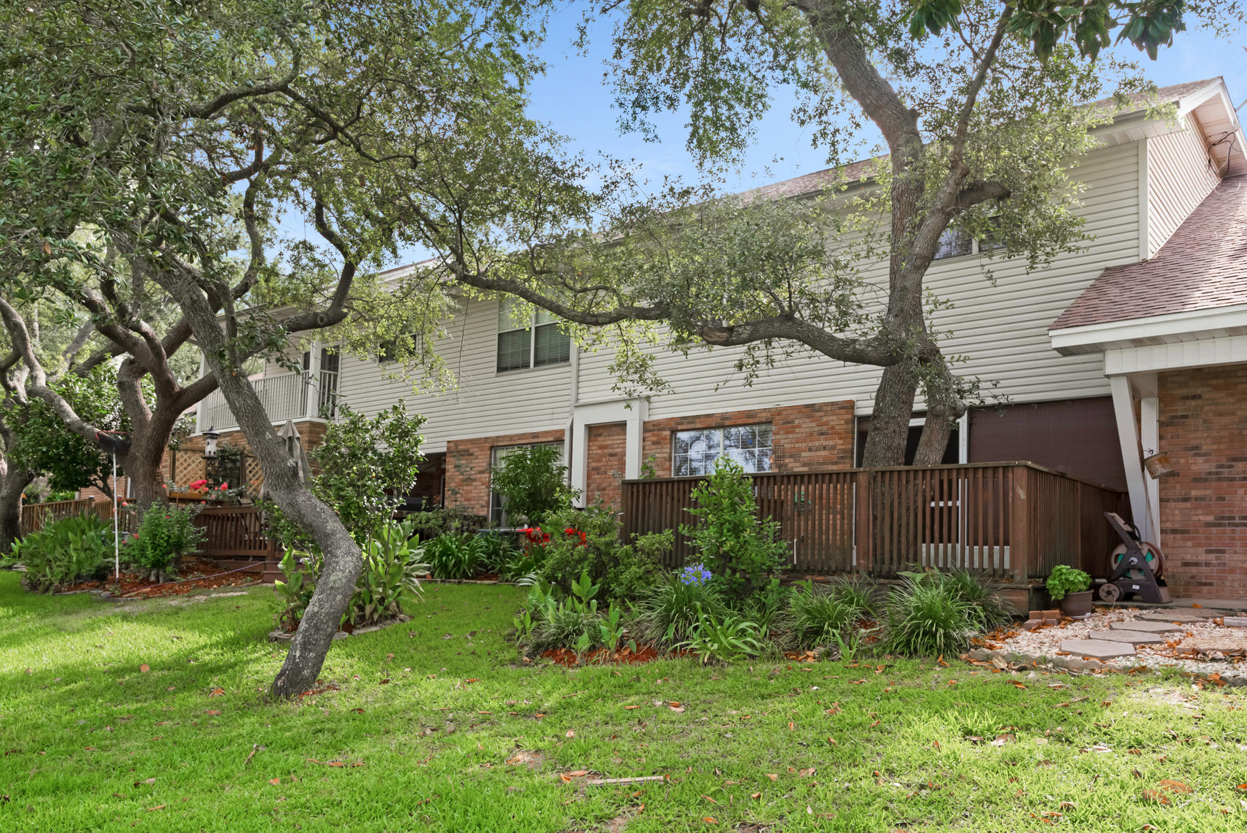 SNAPPER COVE T/H - Residential