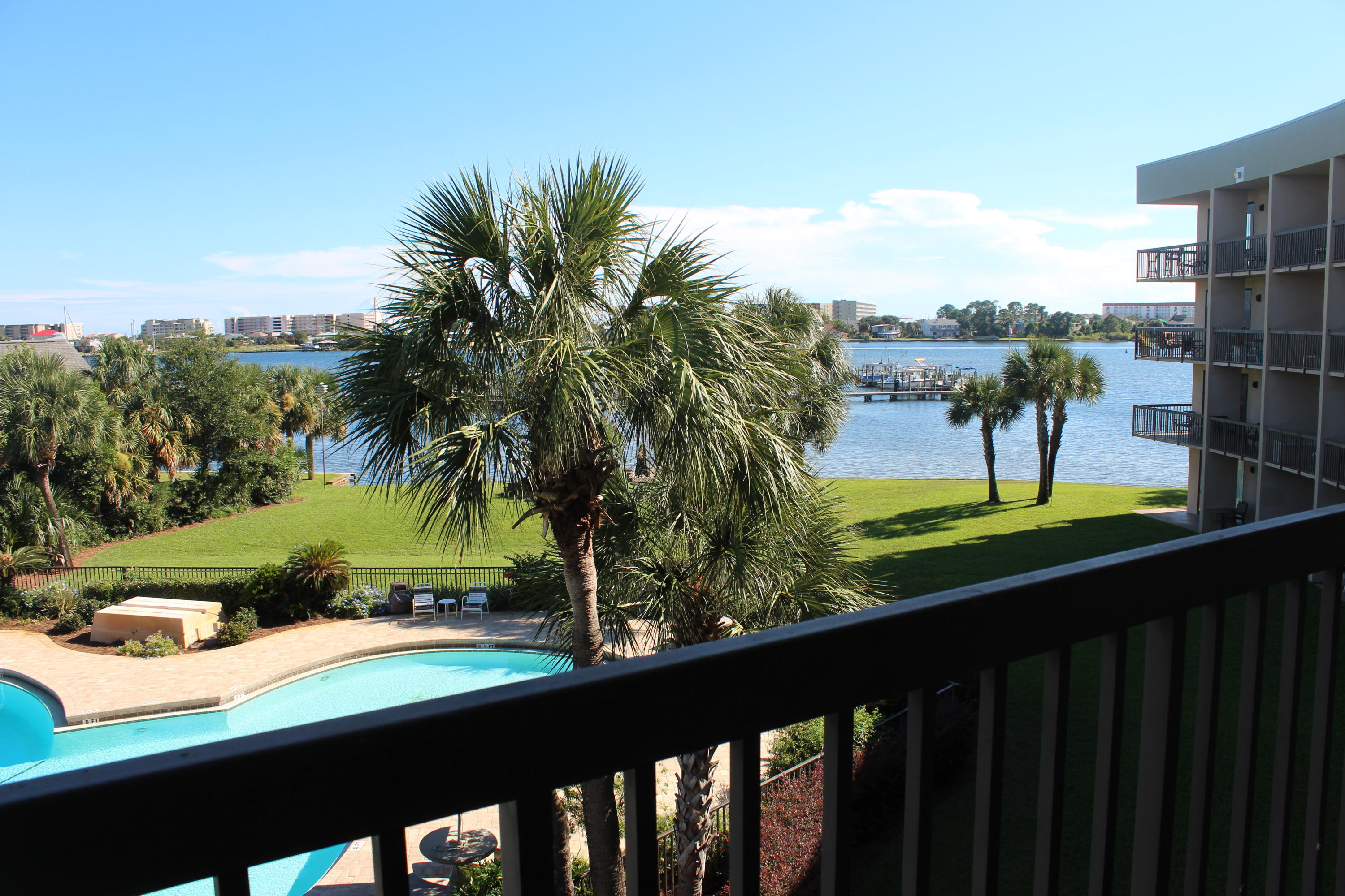 PIRATES BAY PH 1 - Residential