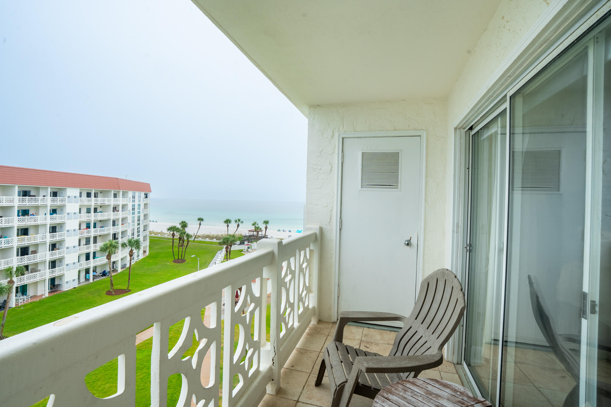 EL MATADOR CONDO - Residential