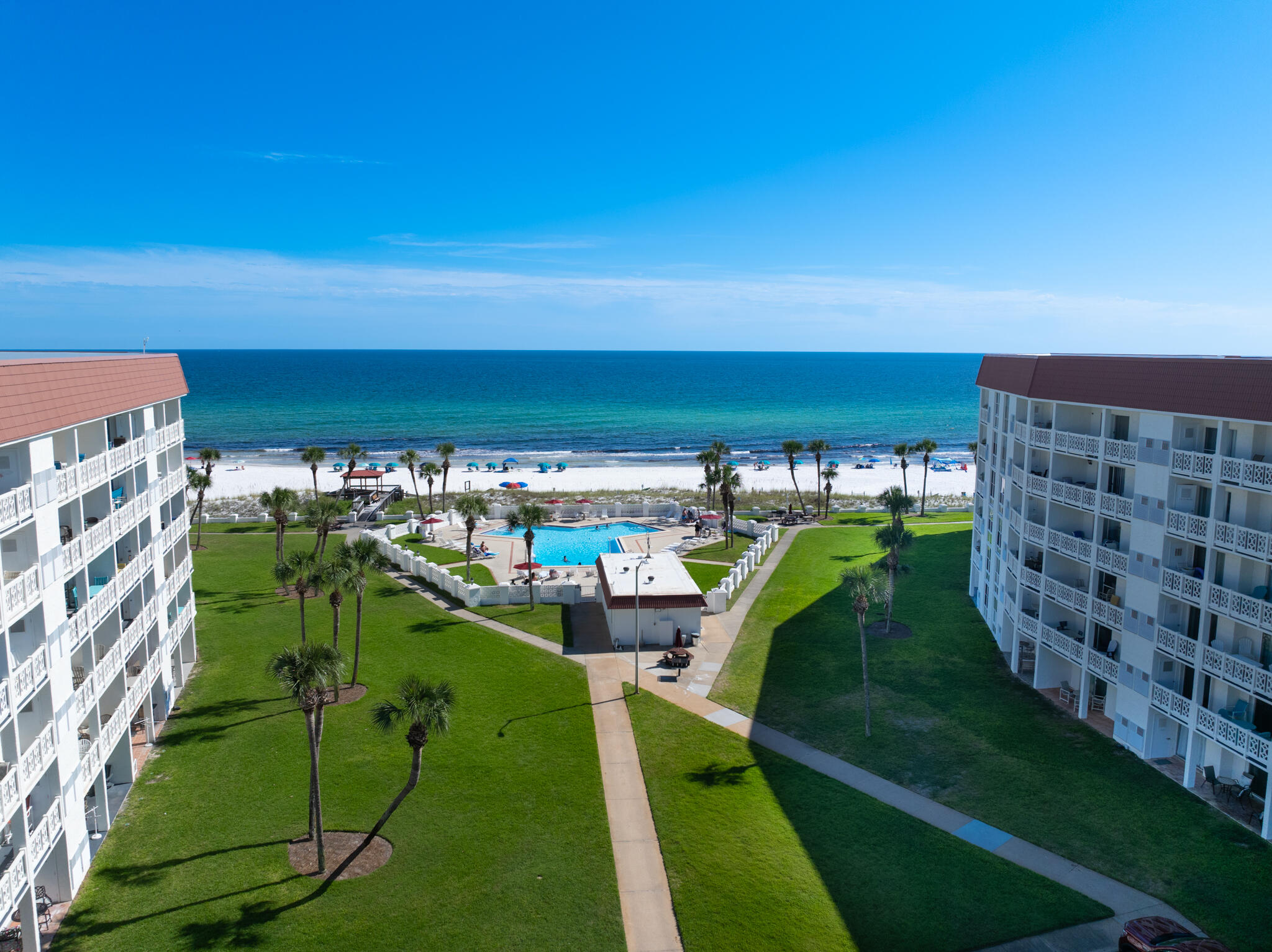 EL MATADOR CONDO - Residential