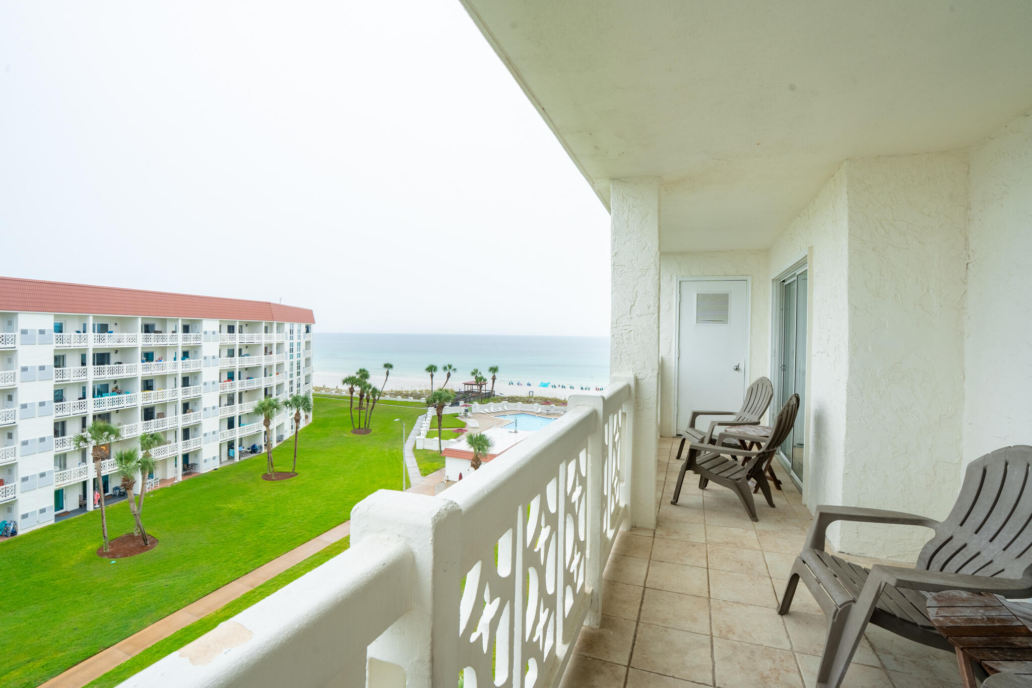EL MATADOR CONDO - Residential