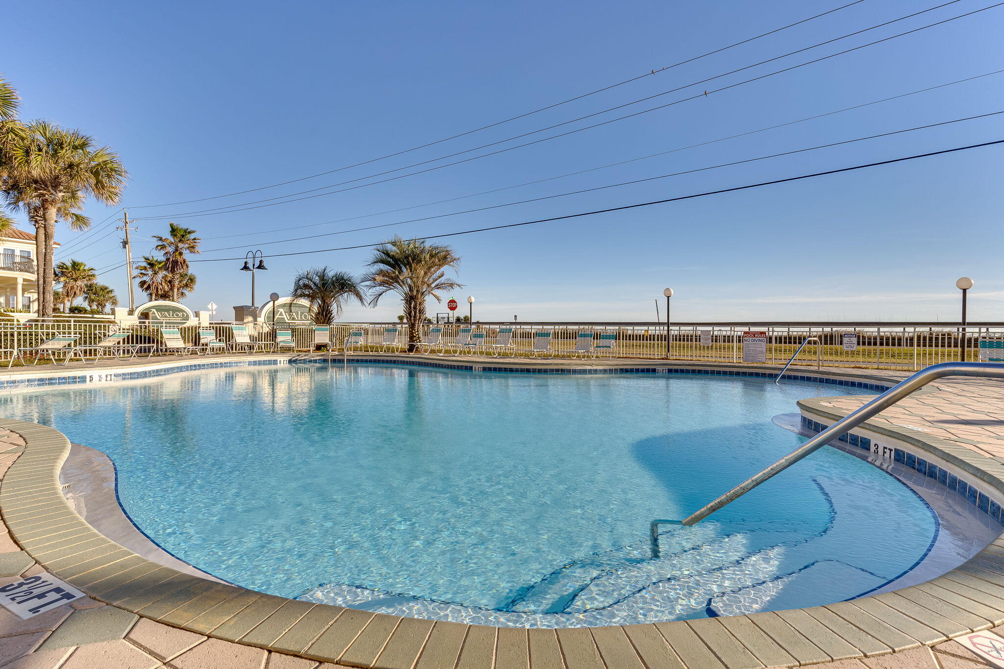 MARAVILLA CONDO 1 - Residential