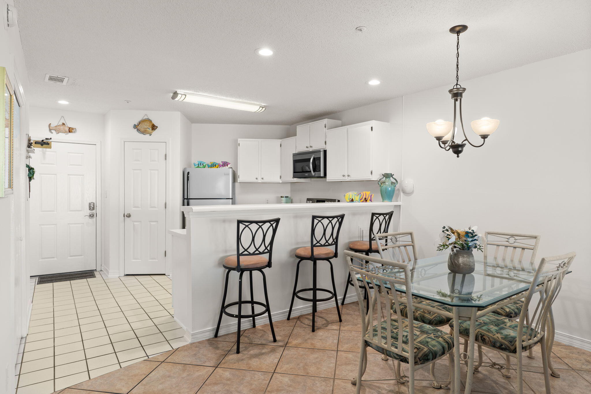 MARAVILLA CONDO 1 - Residential