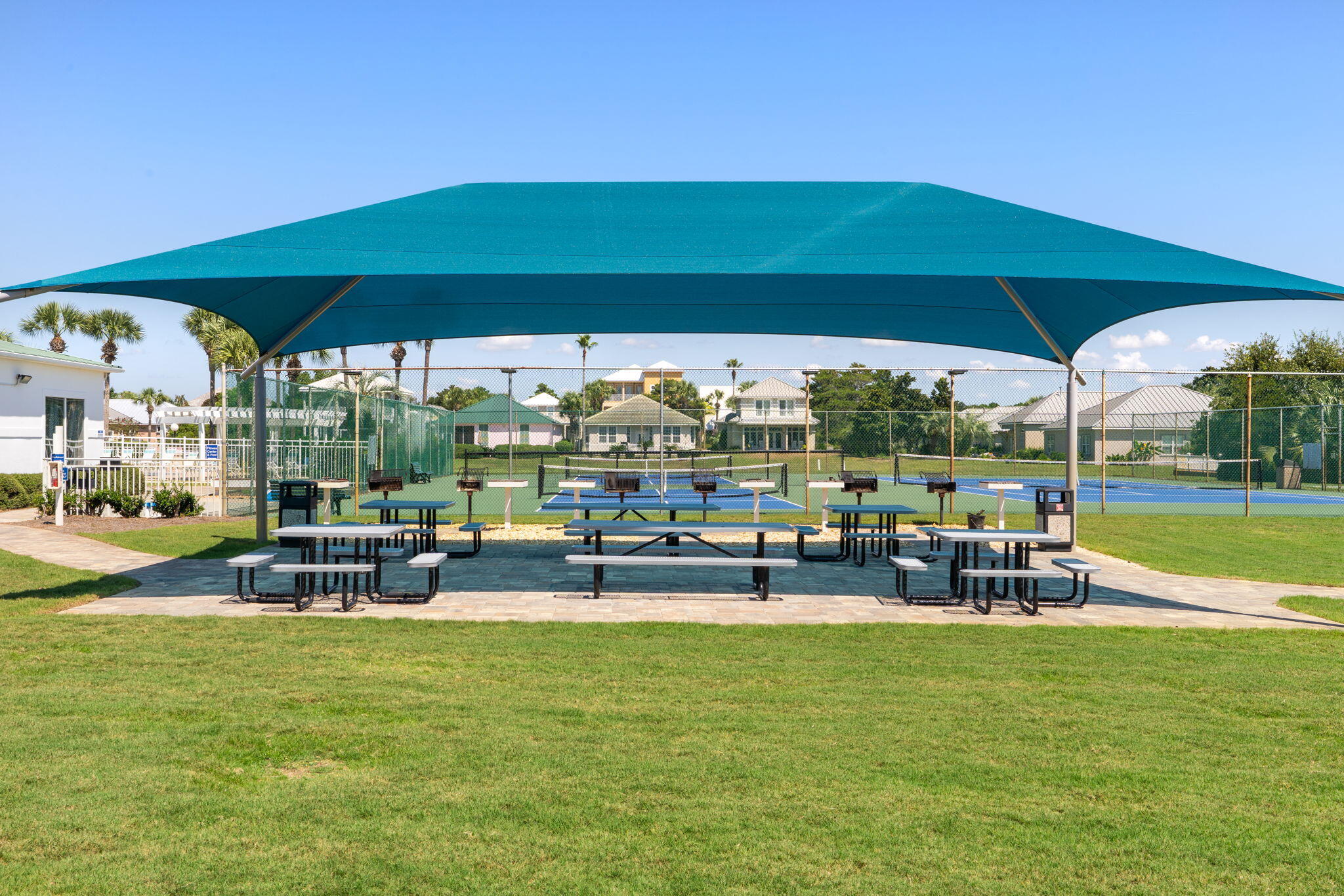 MARAVILLA CONDO 1 - Residential