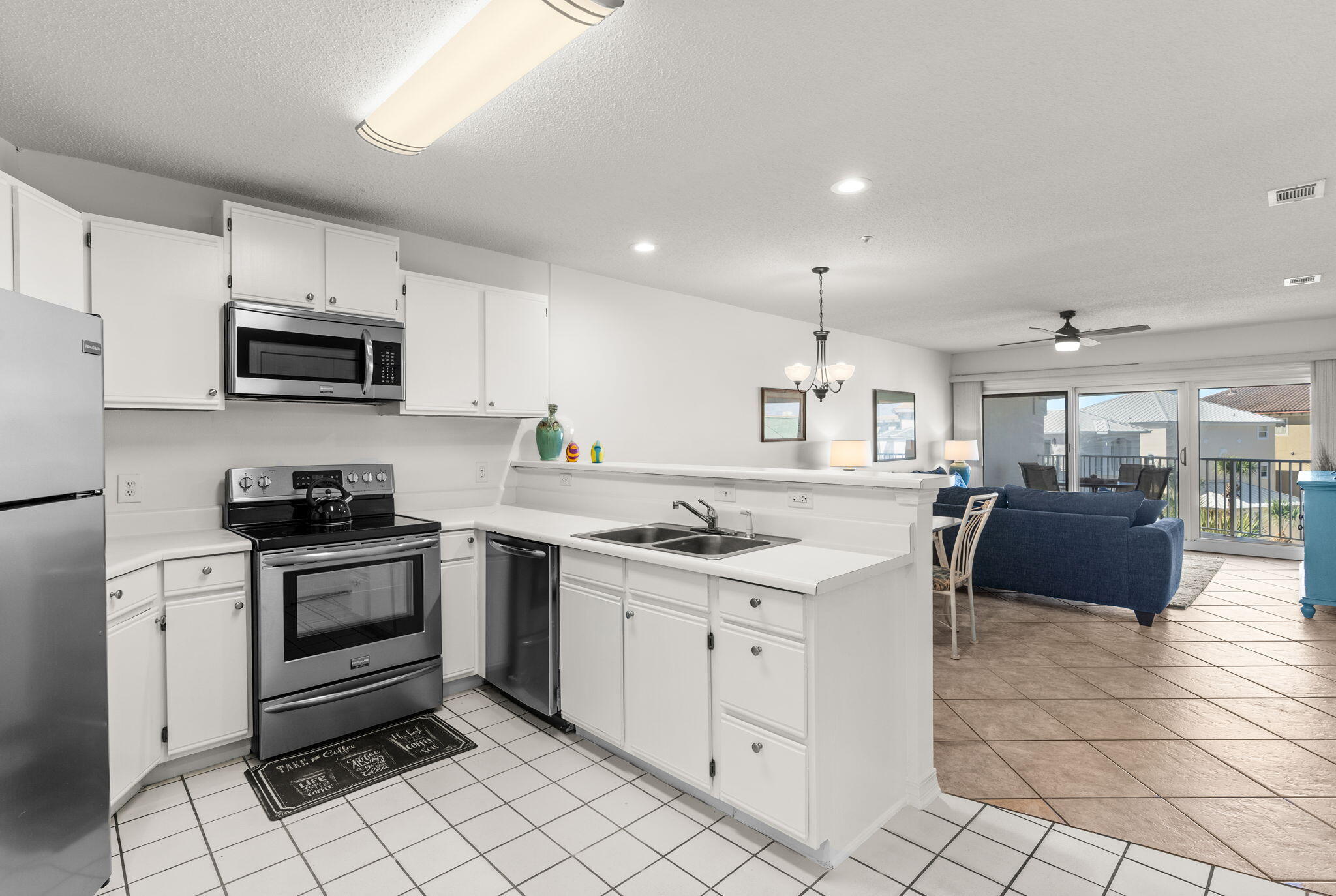 MARAVILLA CONDO 1 - Residential