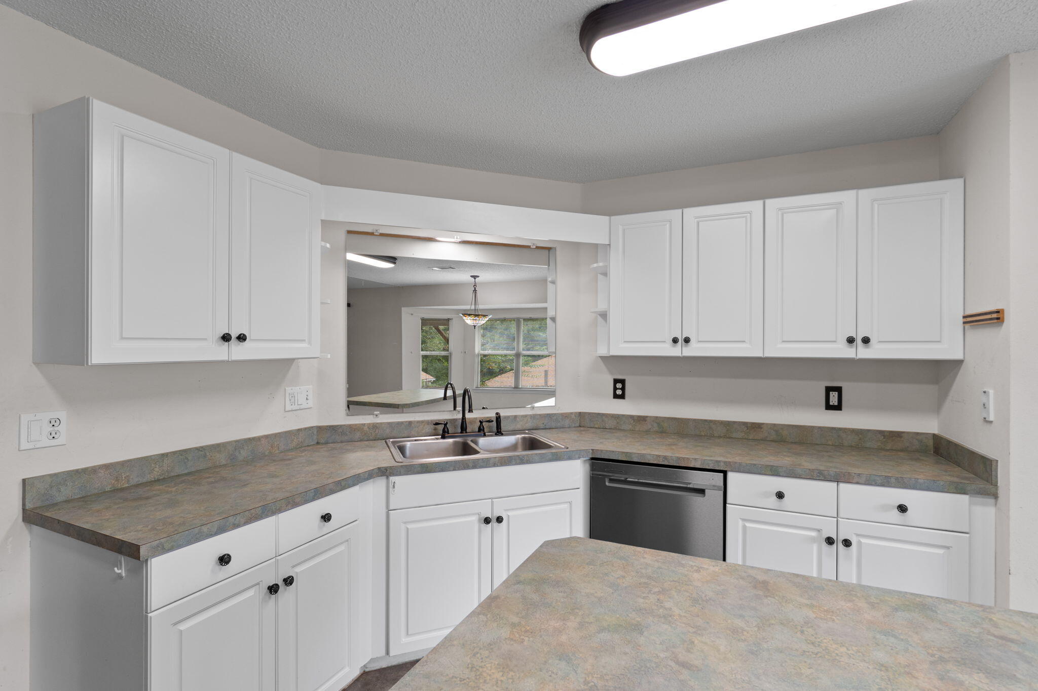 NORTHVIEW ESTATES 7TH ADDN - Residential