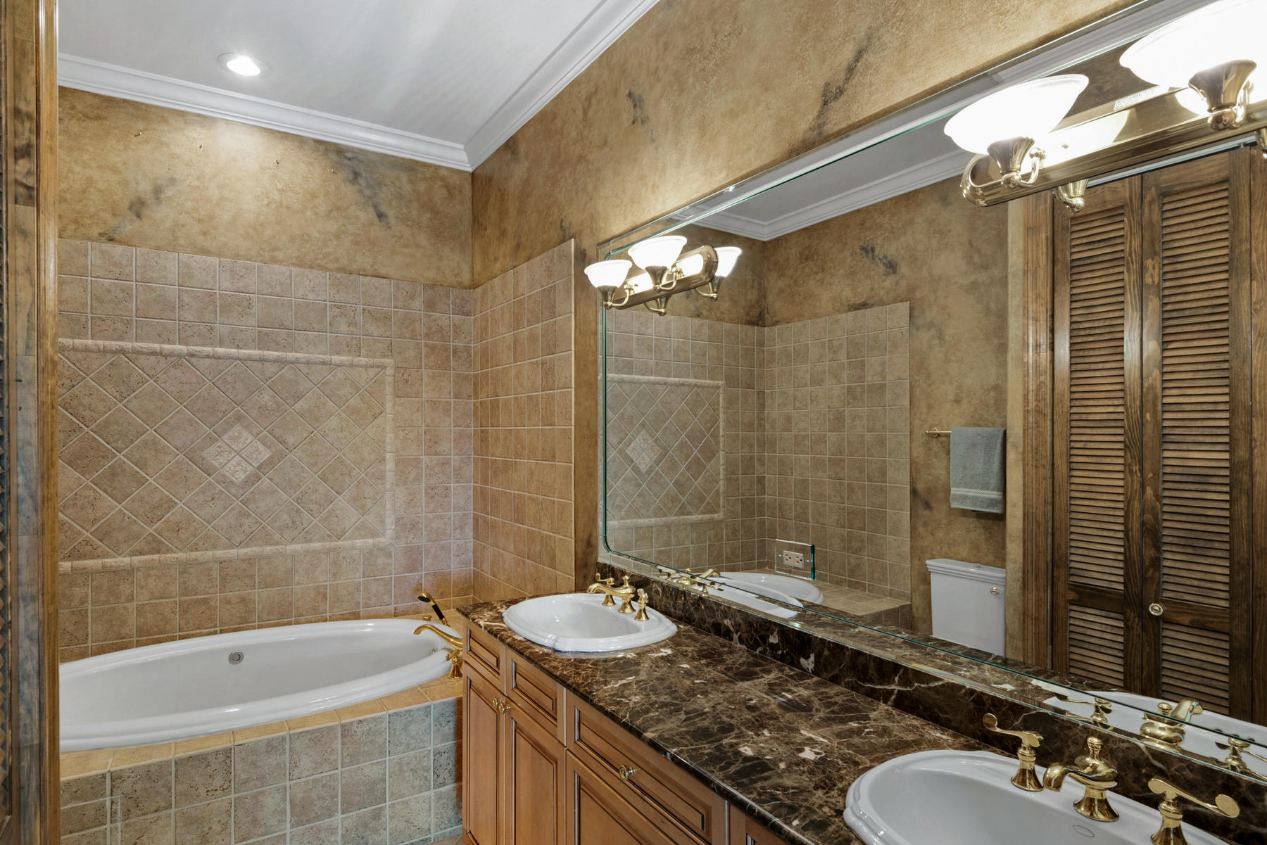 BURNT PINE - Residential