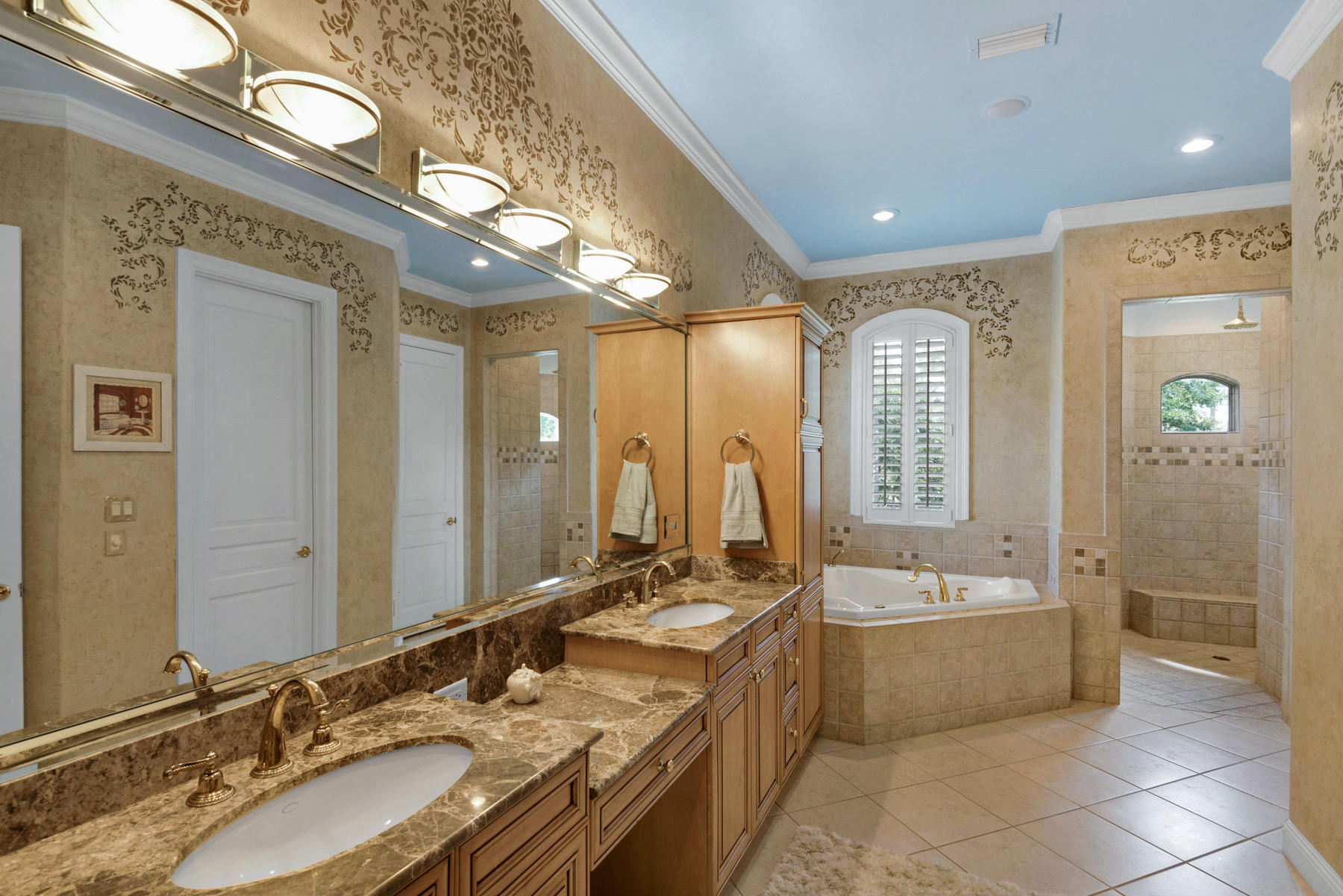 BURNT PINE - Residential