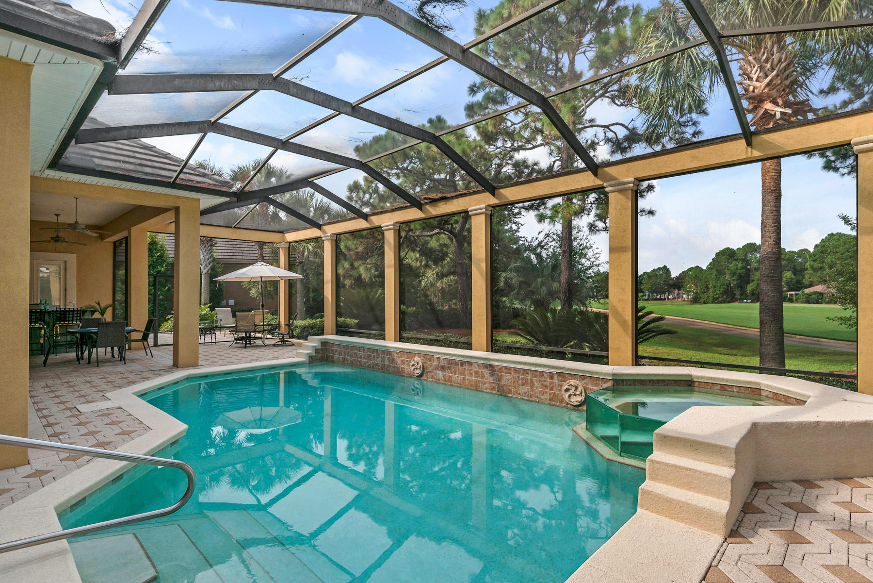 BURNT PINE - Residential