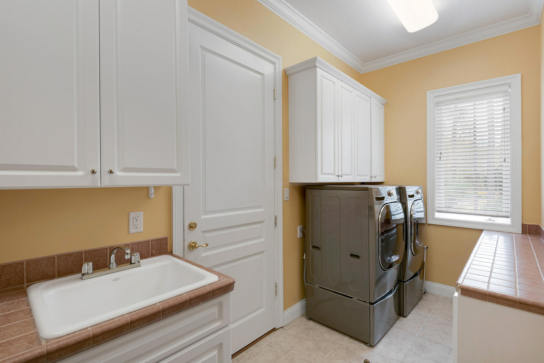 BURNT PINE - Residential