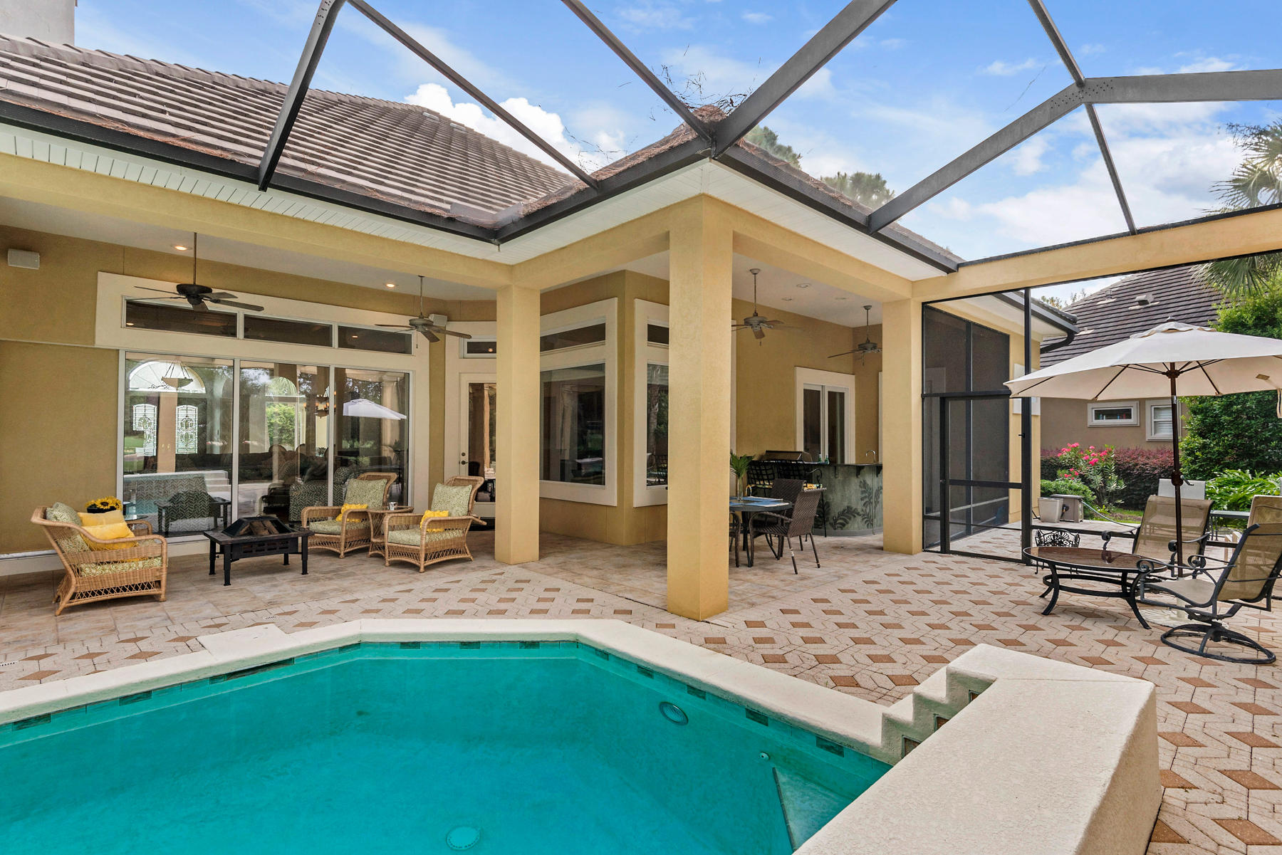 BURNT PINE - Residential