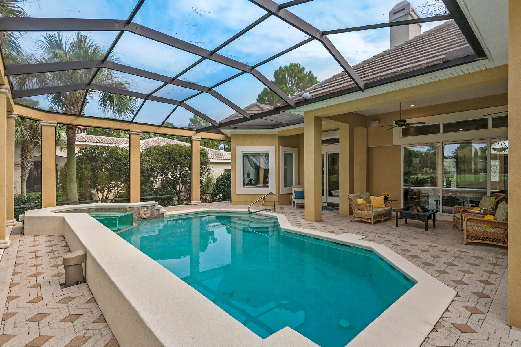 BURNT PINE - Residential