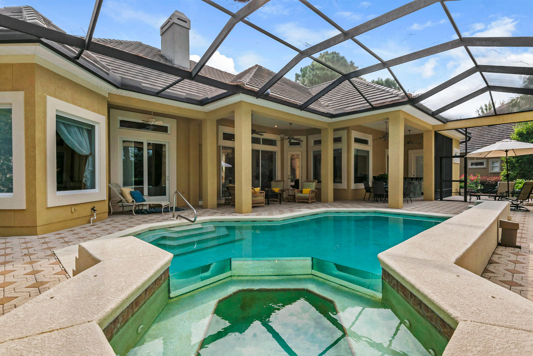 BURNT PINE - Residential