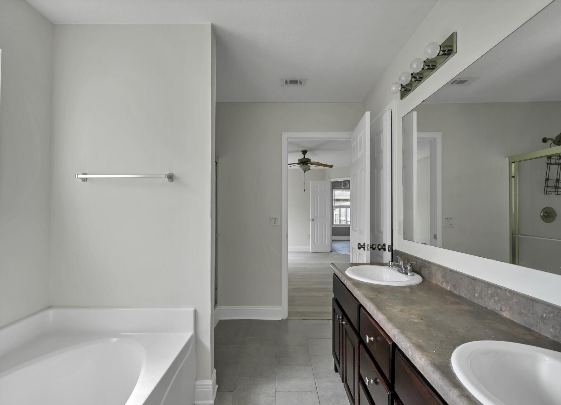 NAVARRE S/D 2ND ADDN - Residential