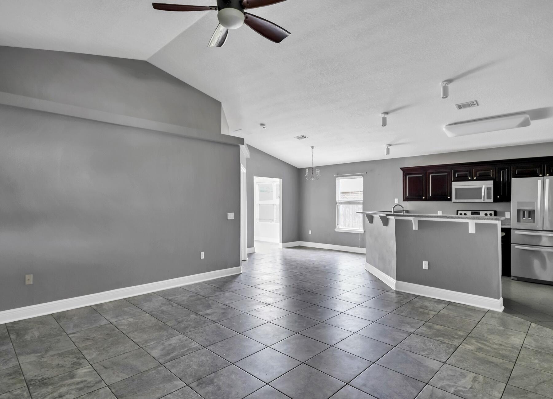 NAVARRE S/D 2ND ADDN - Residential