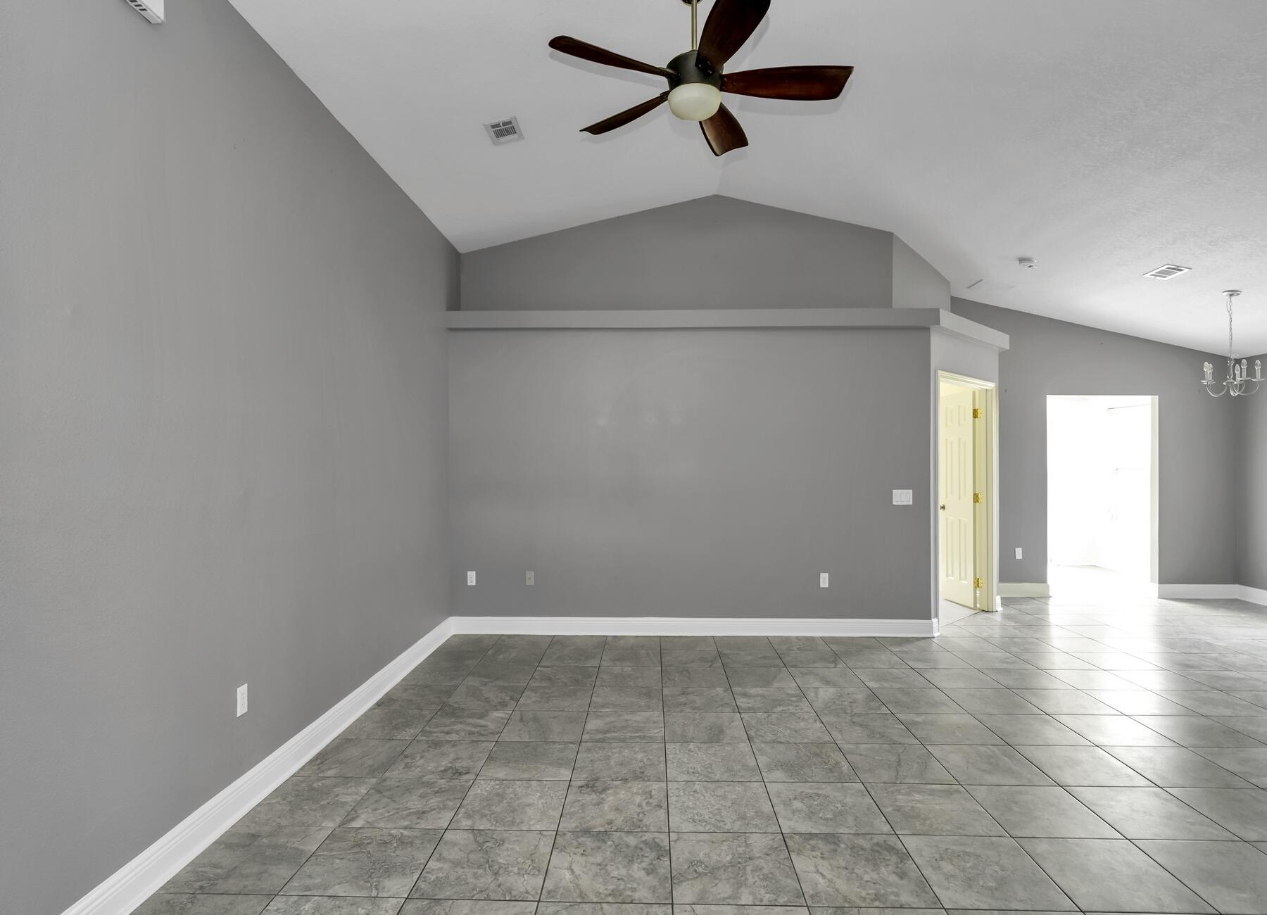 NAVARRE S/D 2ND ADDN - Residential