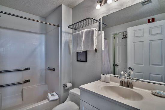 GULF PLACE CABANAS CONDO - Residential Lease