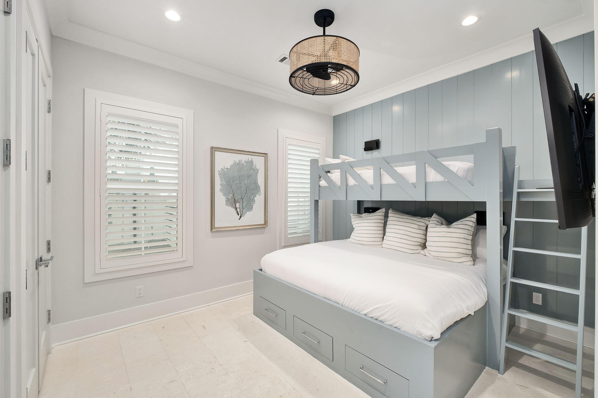 BEACH HIGHLAND - Residential