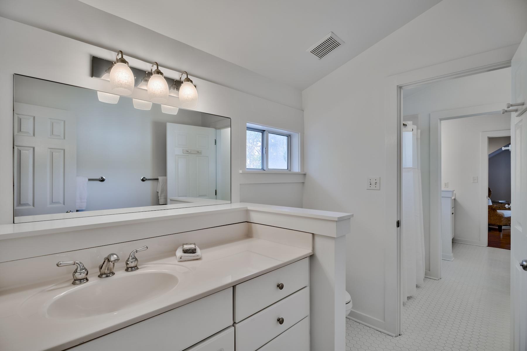 SEAGROVE 3RD ADDN - Residential