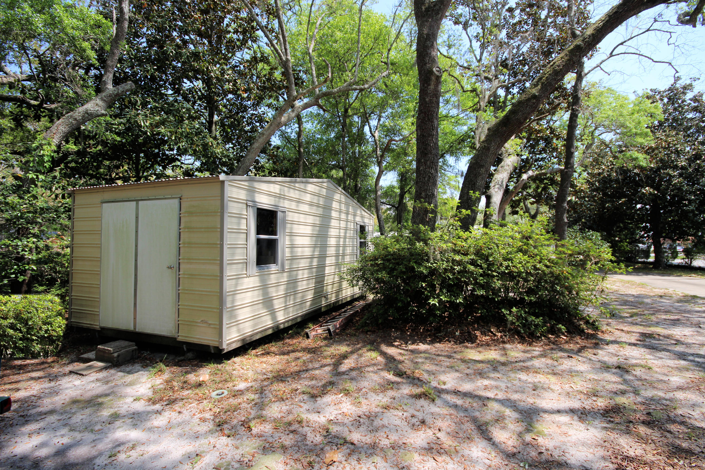 MAGNOLIA MANOR - Residential