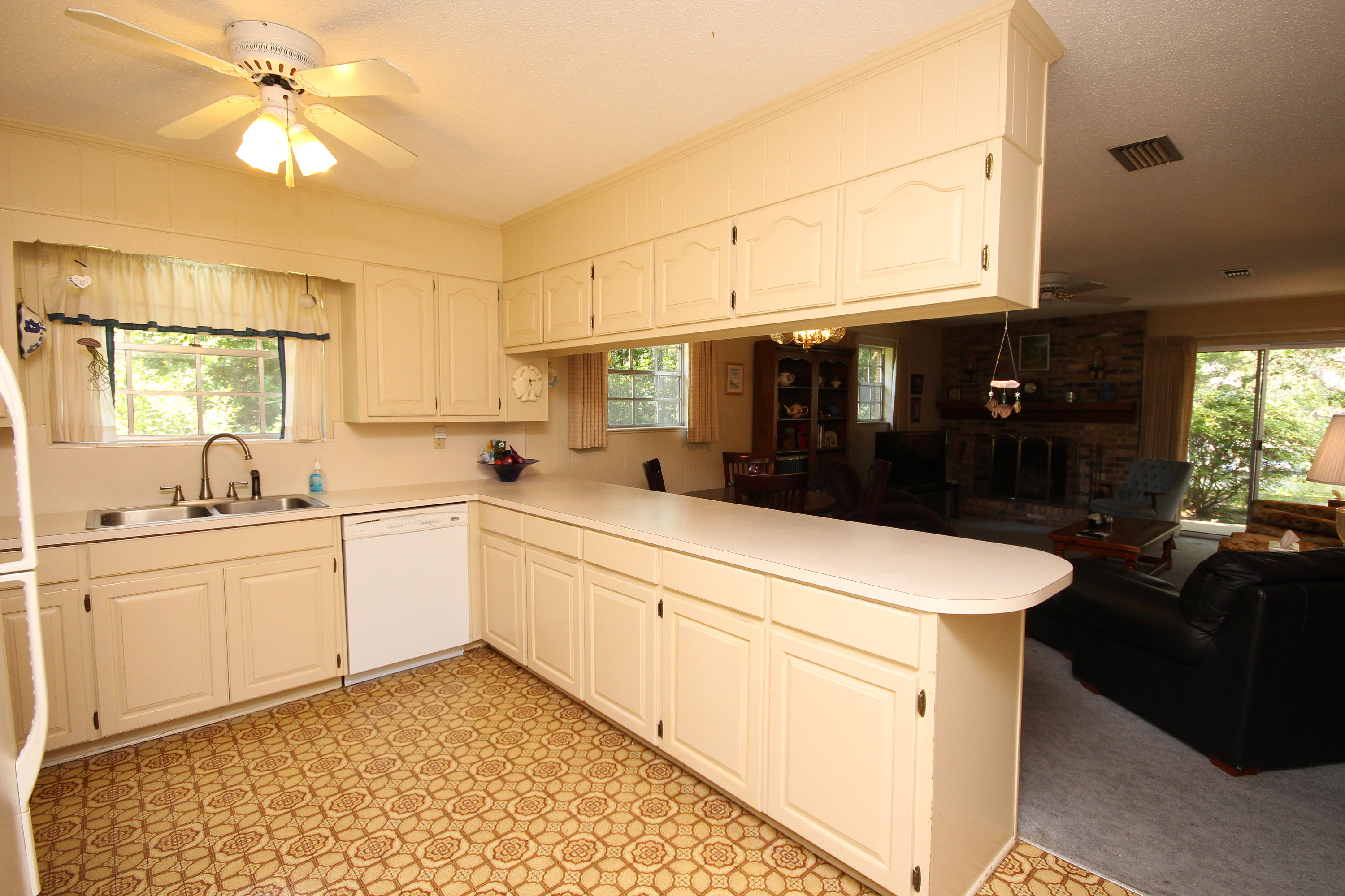 MAGNOLIA MANOR - Residential