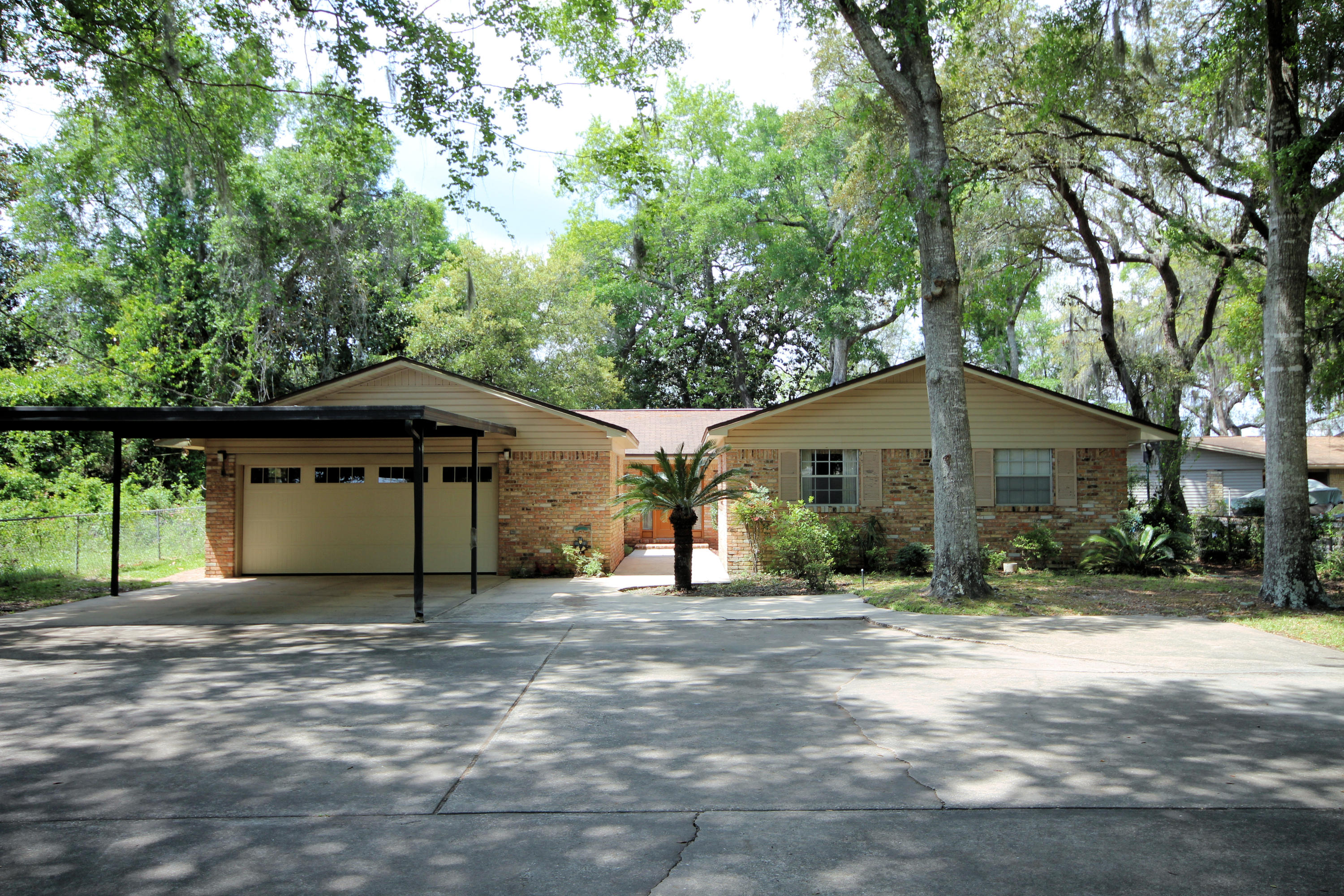 MAGNOLIA MANOR - Residential