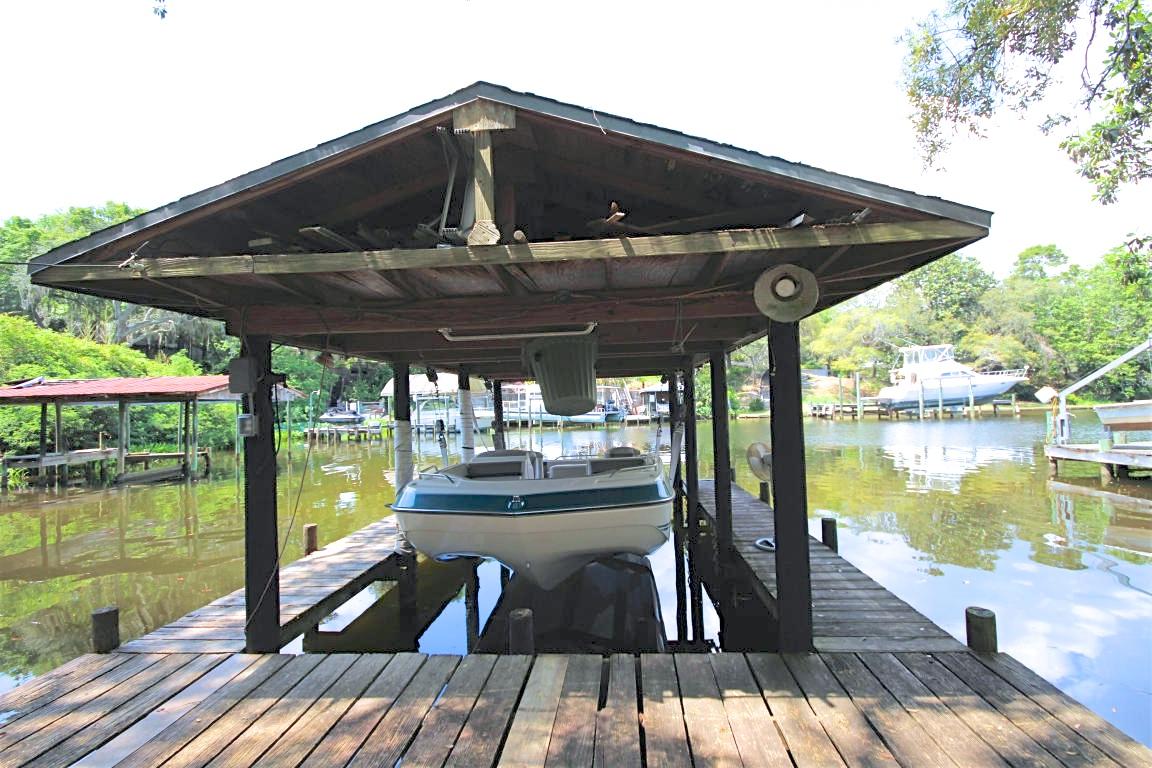 MAGNOLIA MANOR - Residential