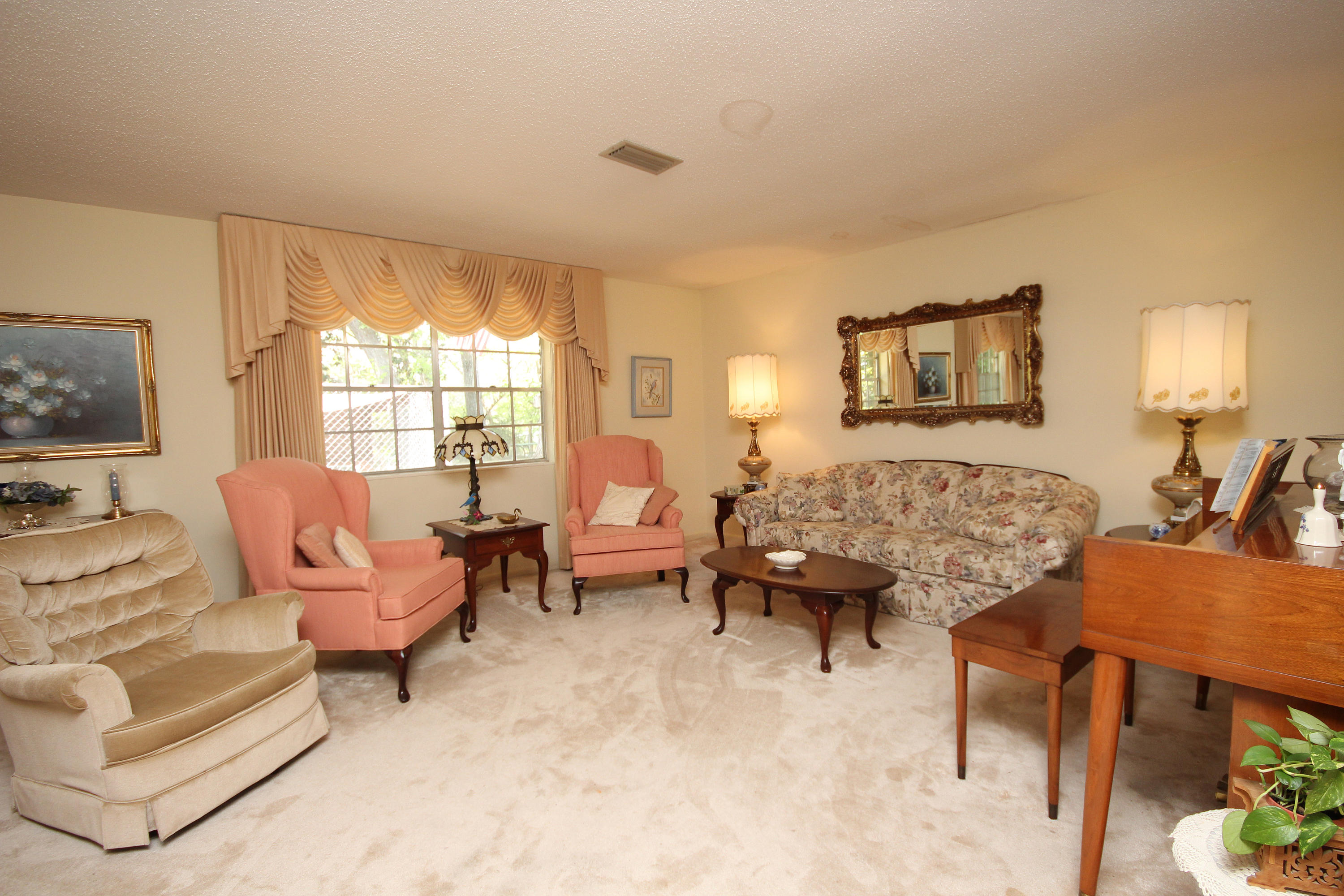 MAGNOLIA MANOR - Residential