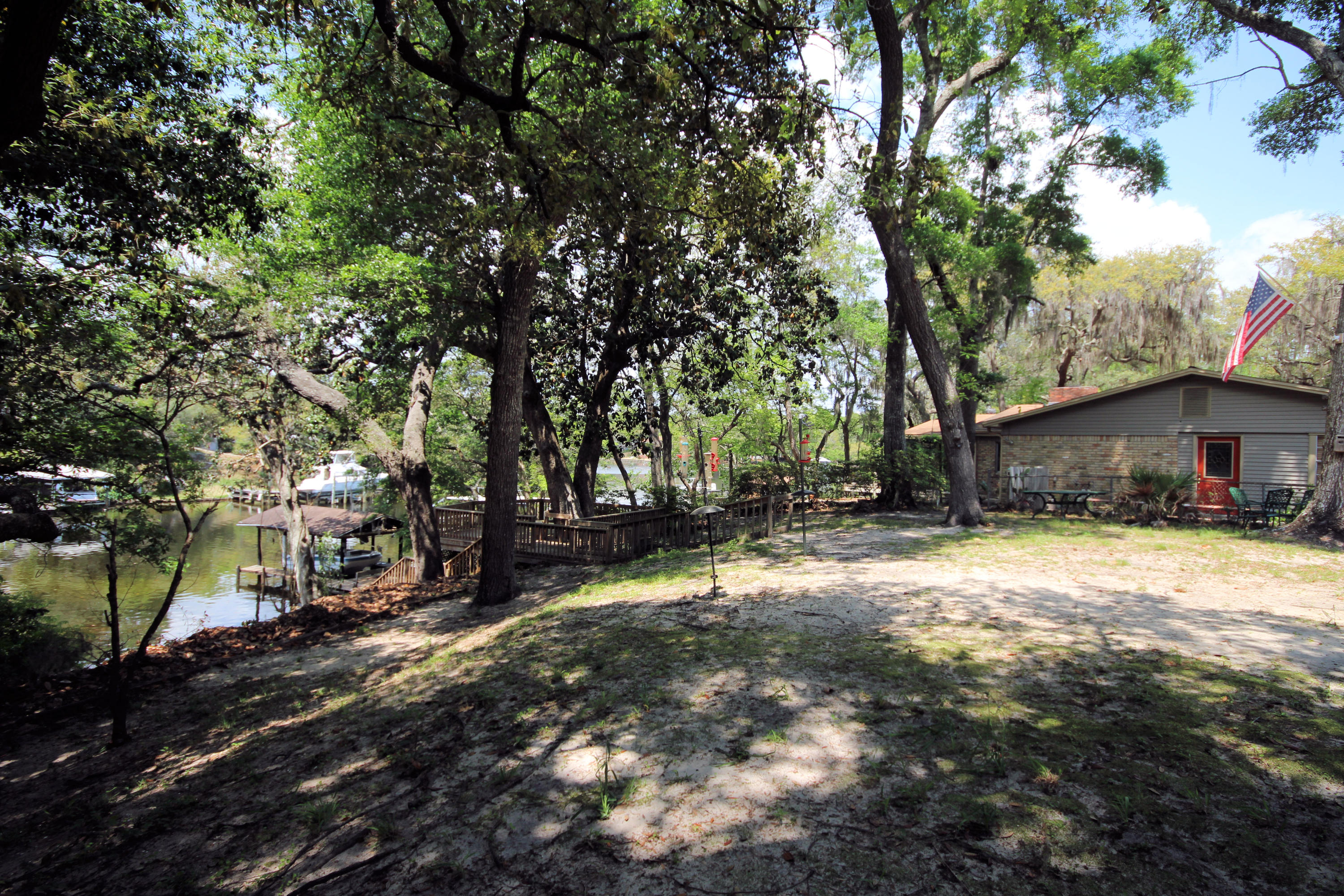 MAGNOLIA MANOR - Residential