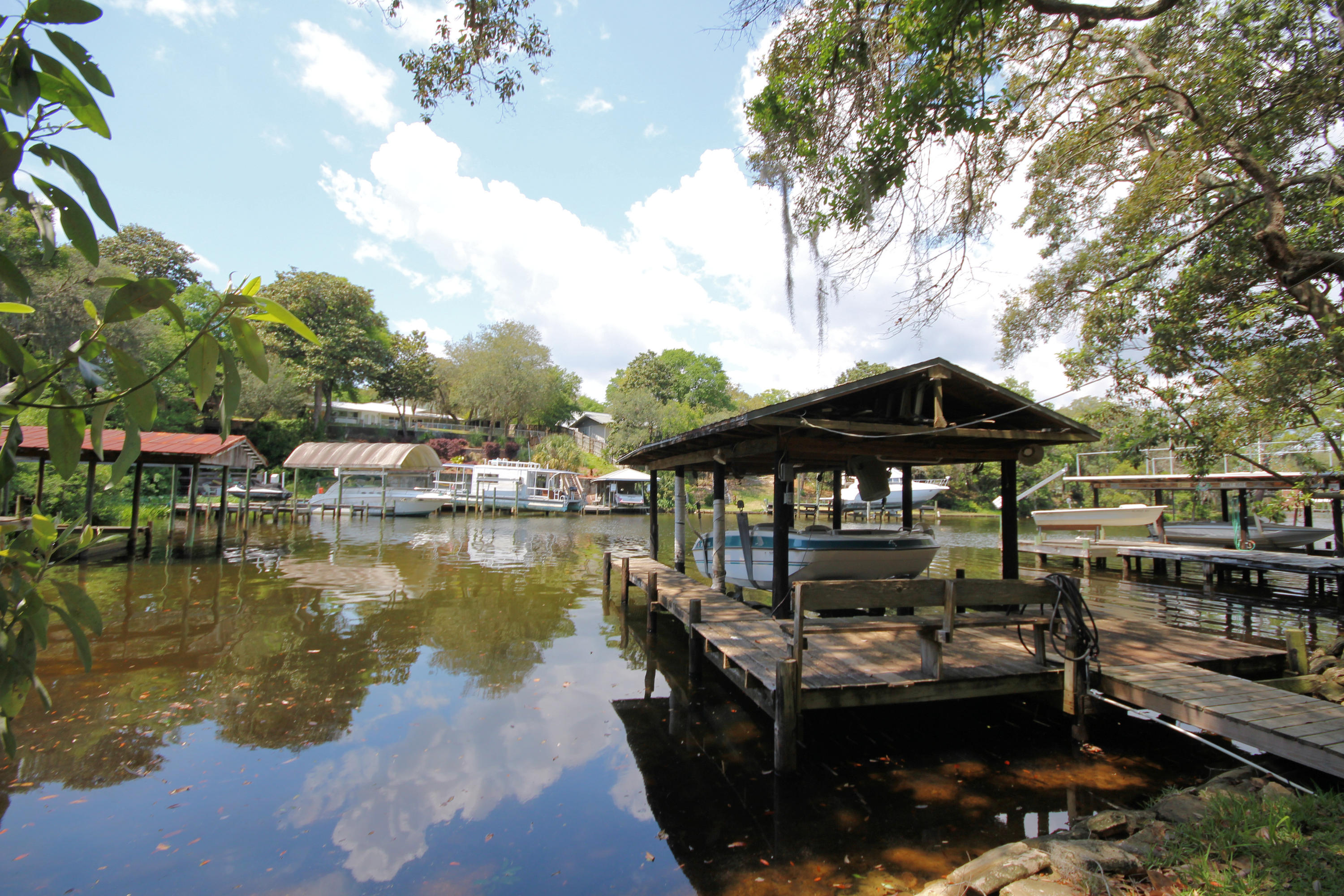 MAGNOLIA MANOR - Residential