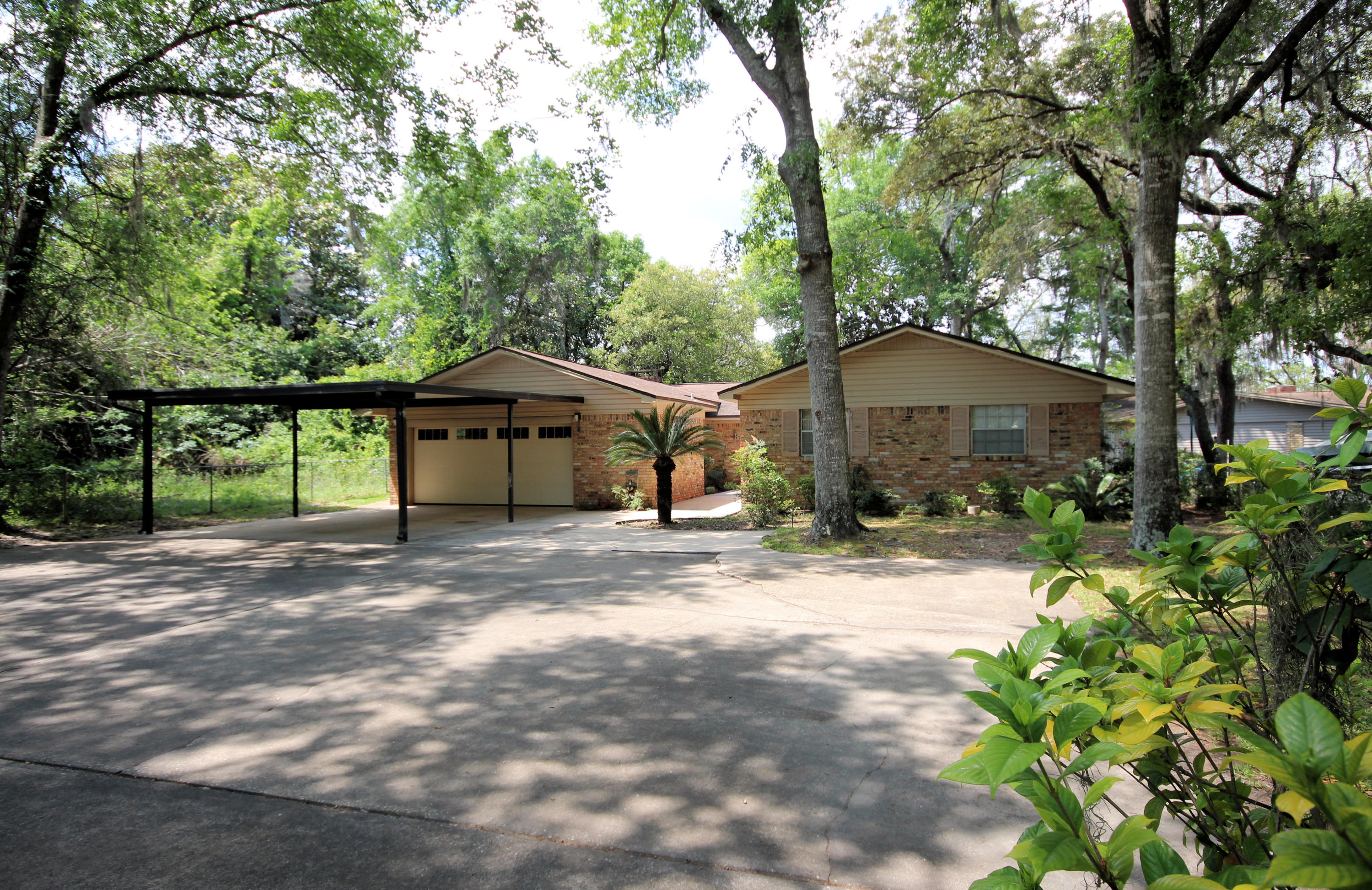 MAGNOLIA MANOR - Residential