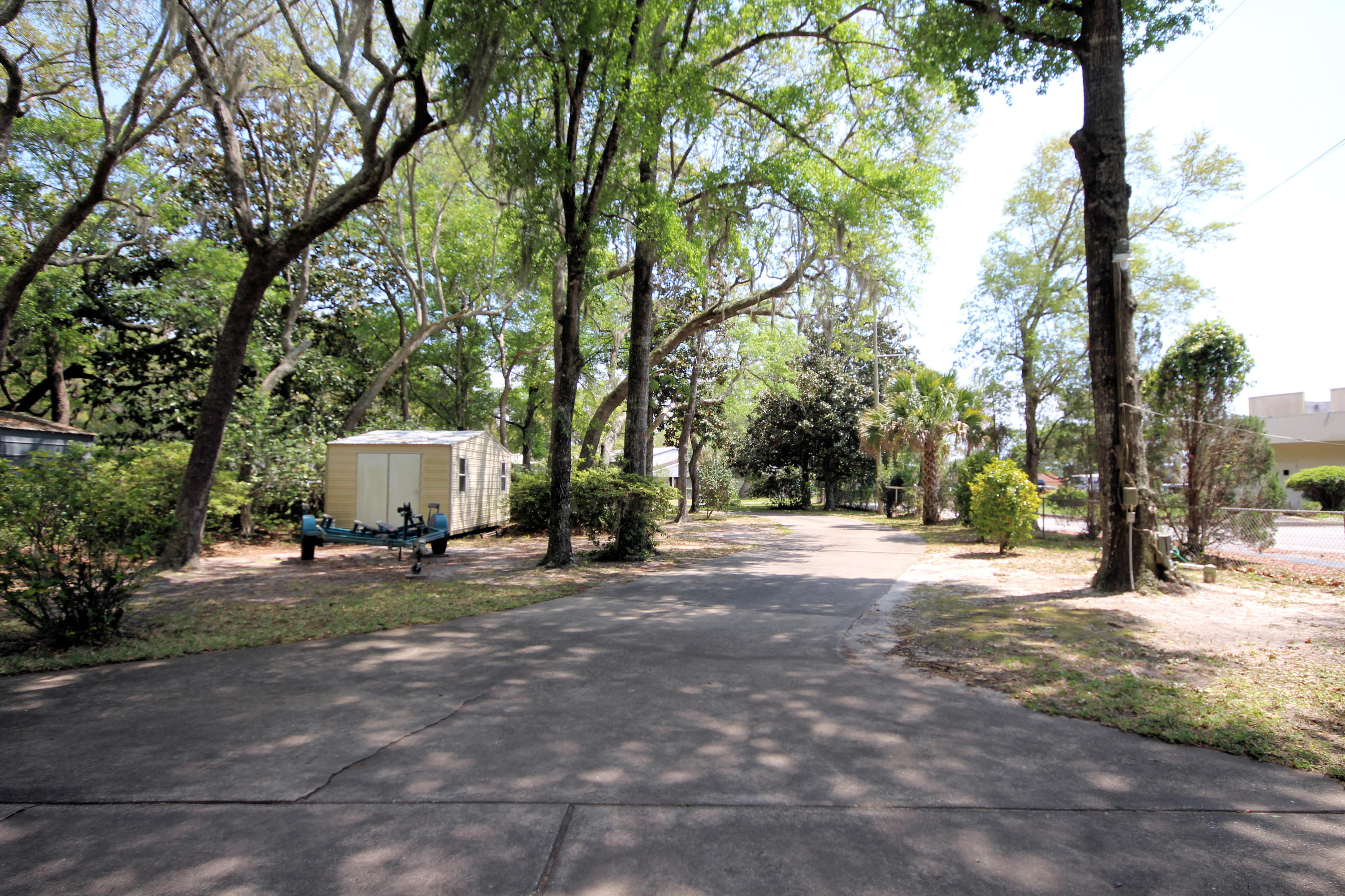 MAGNOLIA MANOR - Residential