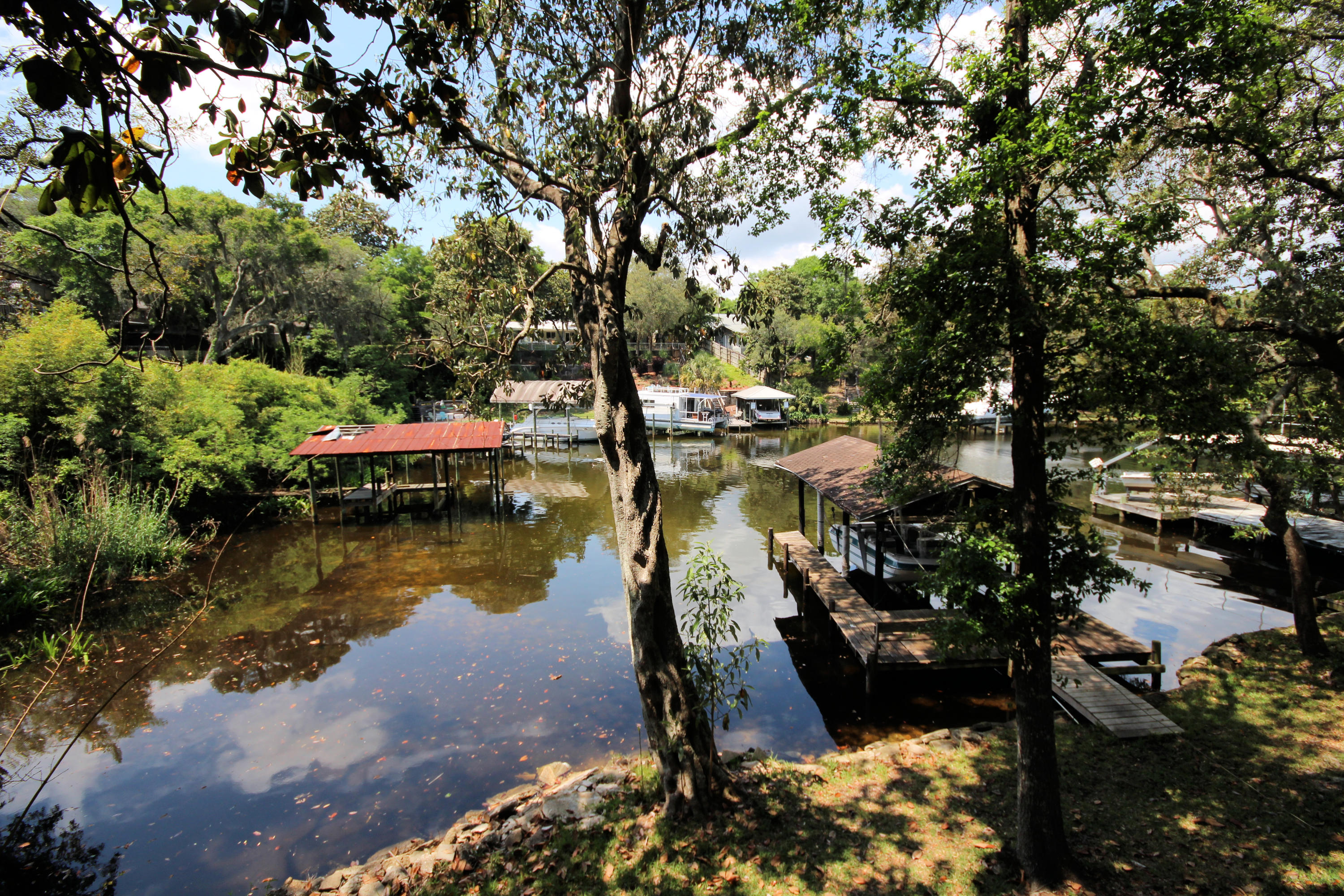 MAGNOLIA MANOR - Residential