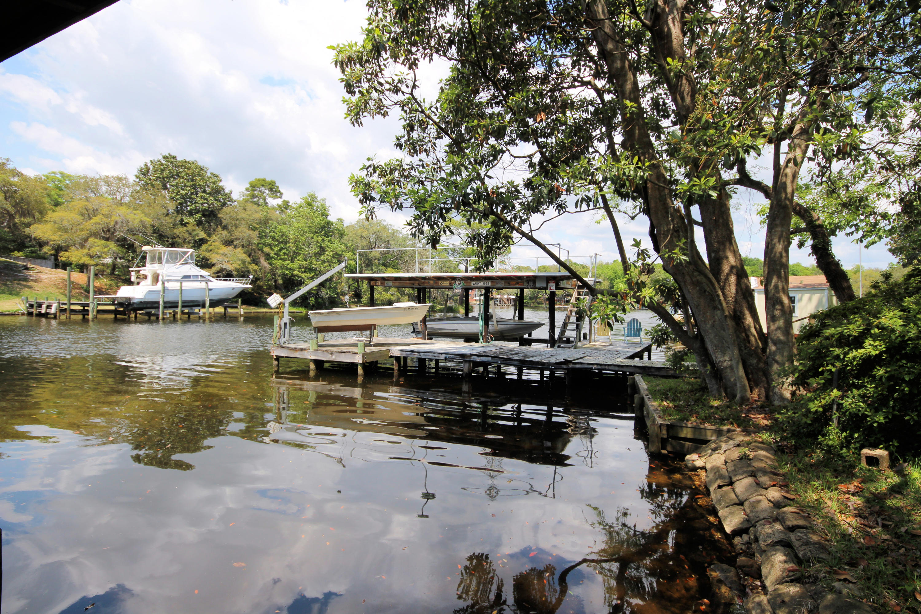 MAGNOLIA MANOR - Residential