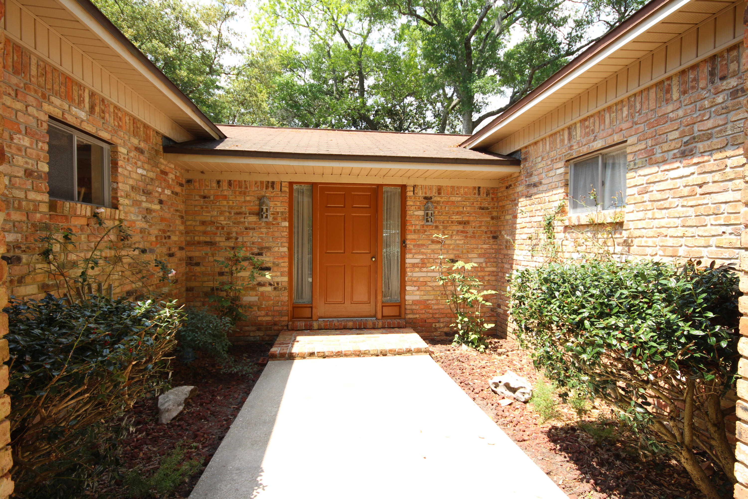 MAGNOLIA MANOR - Residential