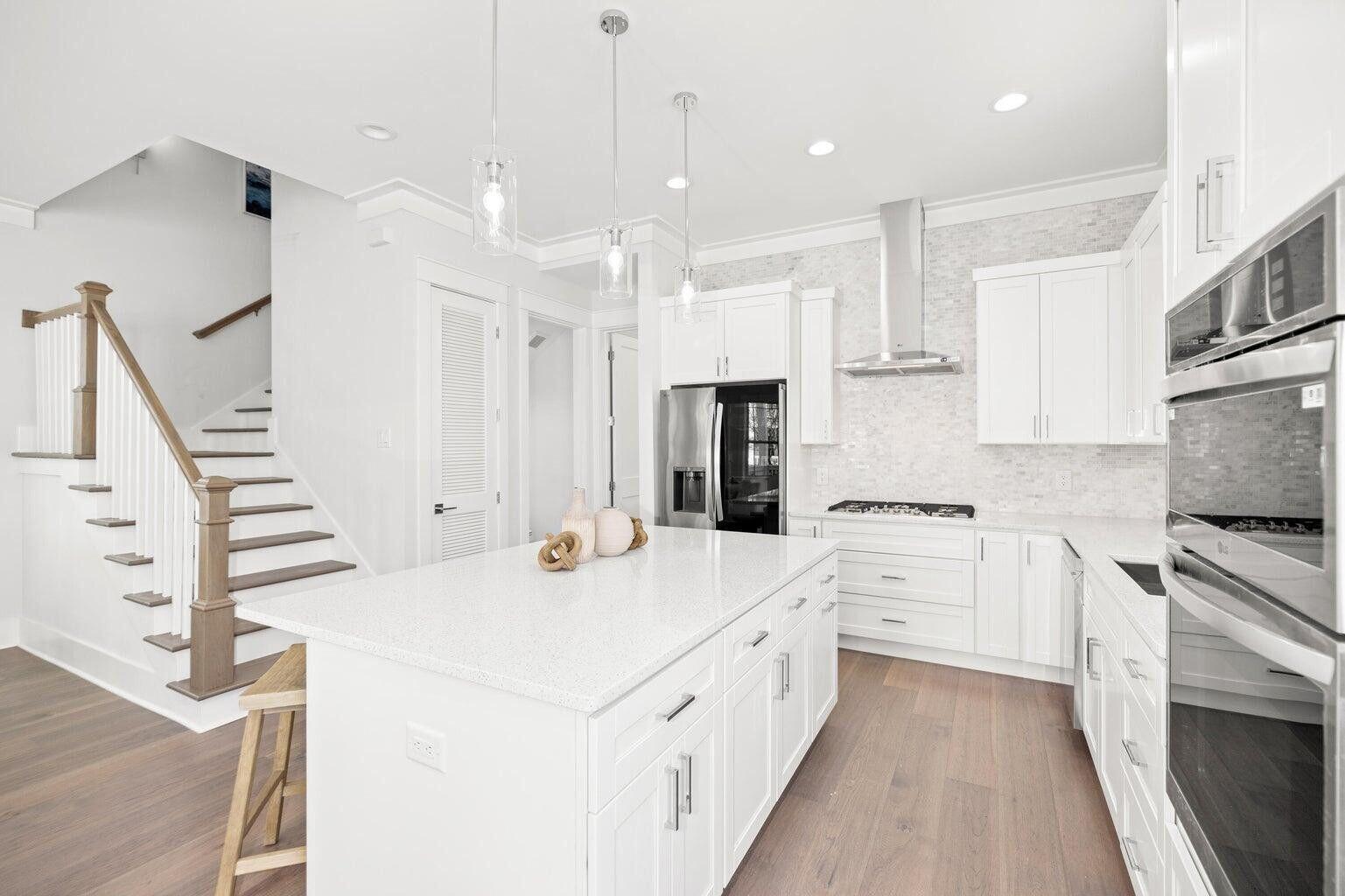 TREETOP VILLAGE - Residential