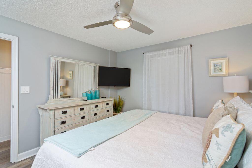 PELICAN BEACH RESORT CONDO - Residential