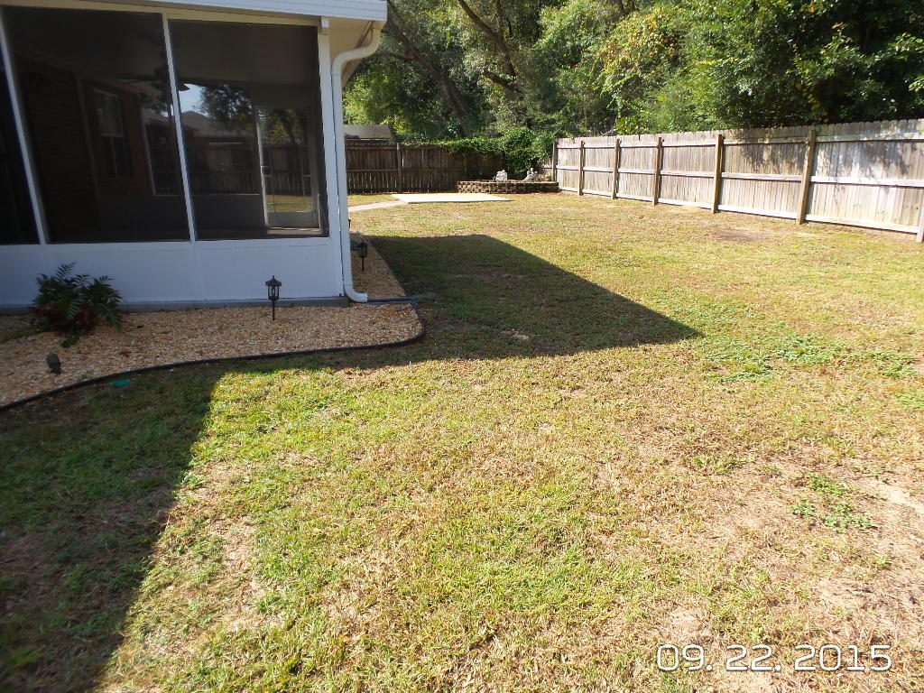 GOLDEN OAKS - Residential Lease