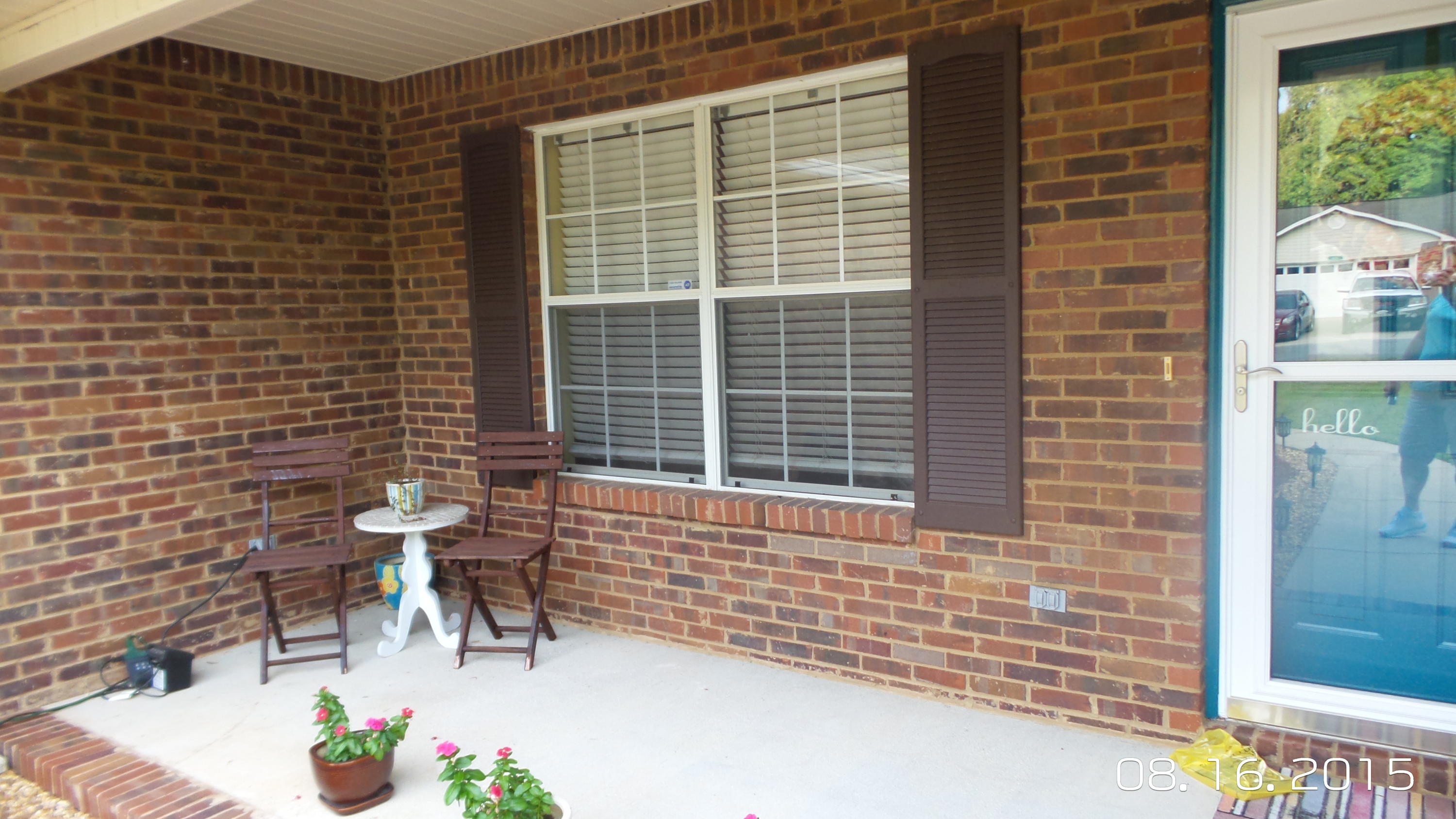 GOLDEN OAKS - Residential Lease